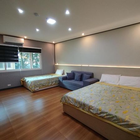 Emmaus Condotel Angeles Buitenkant foto