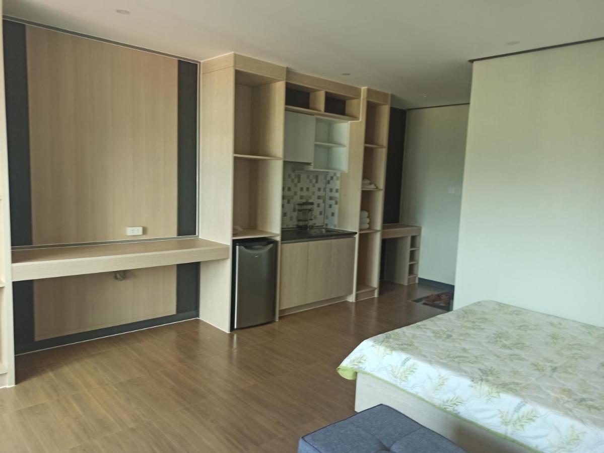 Emmaus Condotel Angeles Buitenkant foto