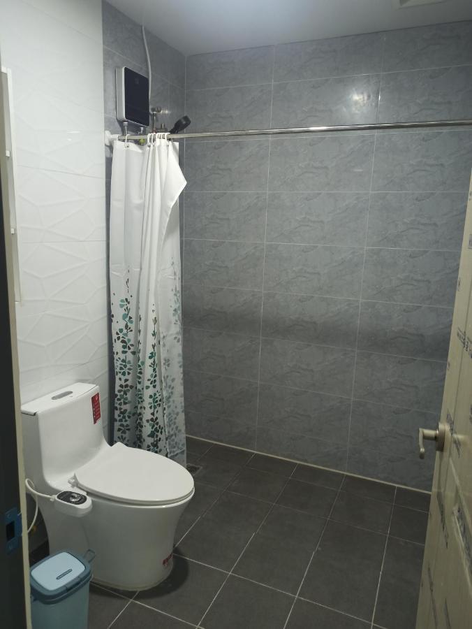Emmaus Condotel Angeles Buitenkant foto