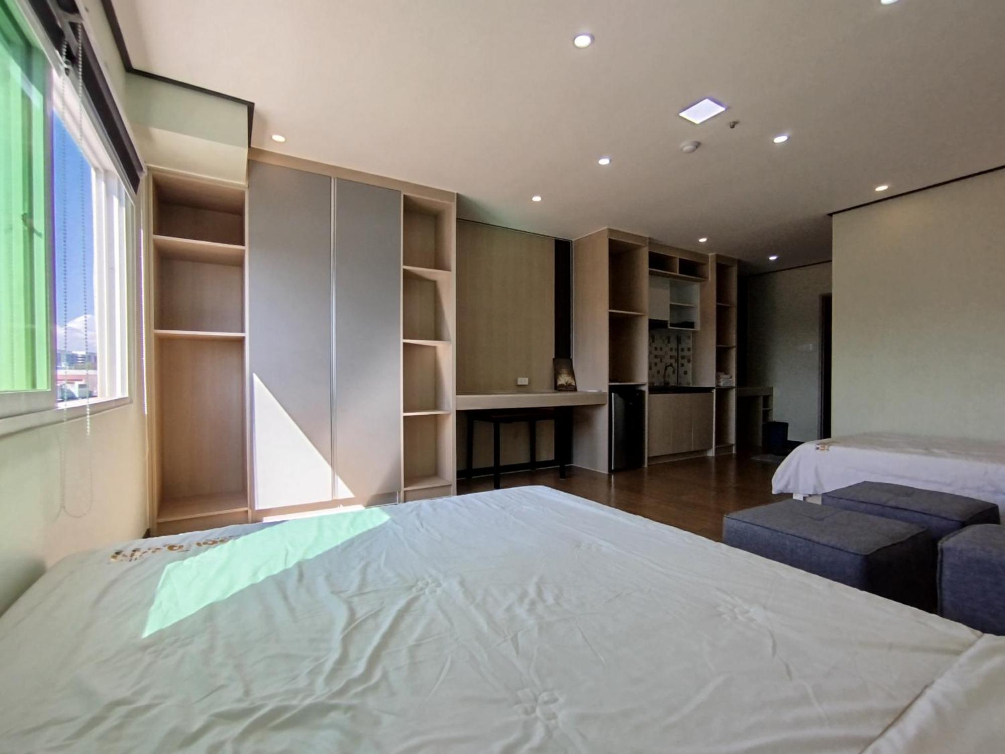 Emmaus Condotel Angeles Buitenkant foto