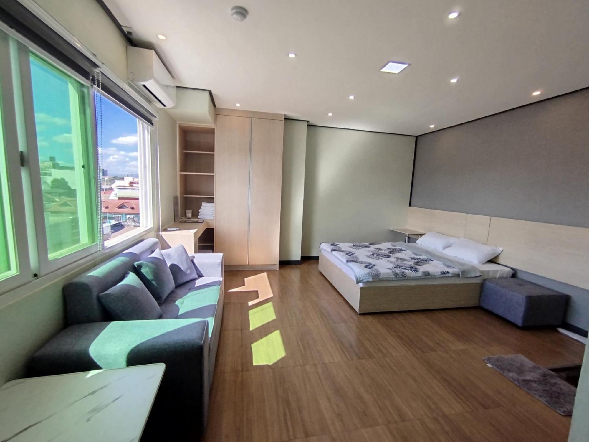 Emmaus Condotel Angeles Buitenkant foto