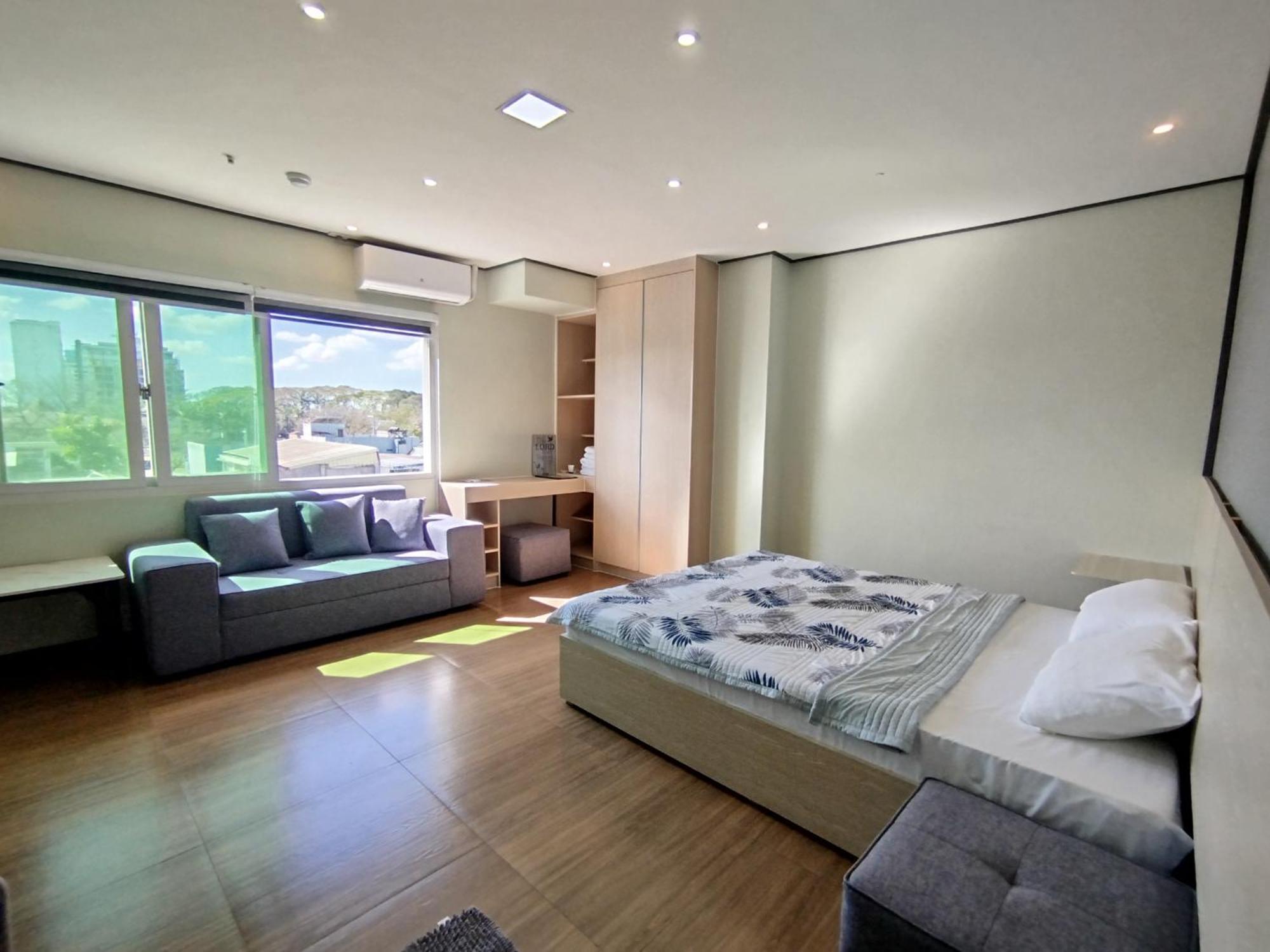 Emmaus Condotel Angeles Buitenkant foto